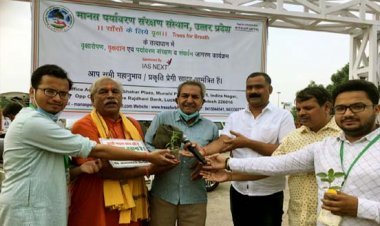 बड़े मंगल पर हनुमान जी को प्रिय ‘तुलसी’ के 3500 से अधिक पौधों का लखनऊ में किया गया दान