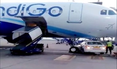 IGI एयरपोर्ट पर टला बड़ा हादसा, इंडिगो विमान के पहिये के नीचे आ गई टैक्सी- Video वायरल