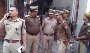 गैंगस्टर एक्ट के आरोपी नर्सिंग संचालक की तीन संपत्तियां हुई जब्त, DM के आदेश पर हुई कार्रवाई