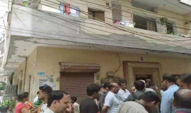 दिल्ली के शाहदरा इलाके में रहने वाले दिल्ली मेट्रो के सुपरवाइजर ने पत्नी और बेटी को मारकर किया सुसाइड, बेटा हॉस्पिटल में भर्ती