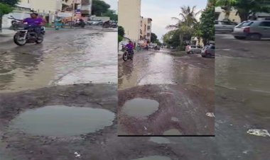 अर्जुनगंज क्षेत्र की ग्रीन सिटी कालोनी में कई जगह सड़क के गड्ढों में जलभराव